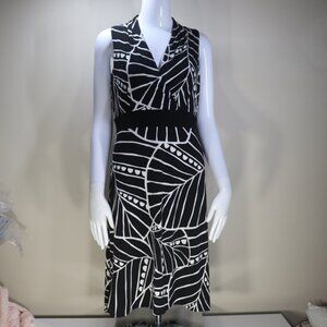 White House Black Market Black And White Leaf Print, Surplice Empire Dress, S
